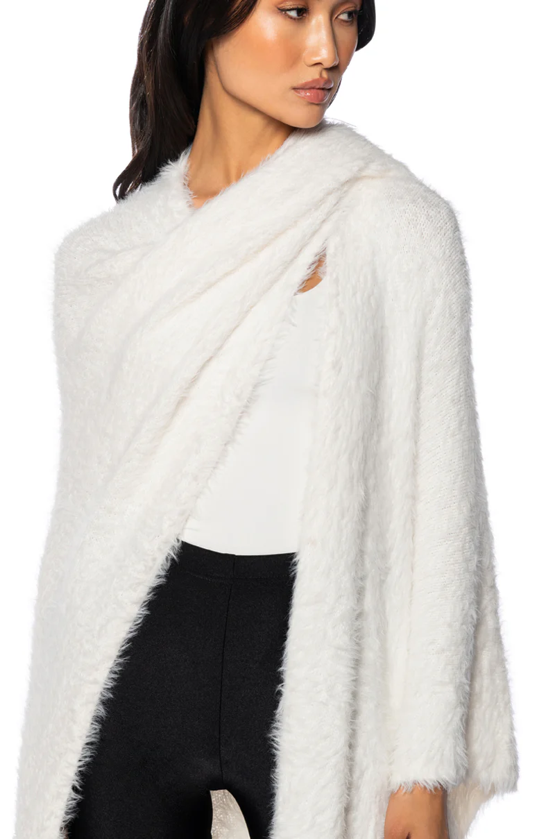 COZY TAPE KNIT PONCHO - Image 7