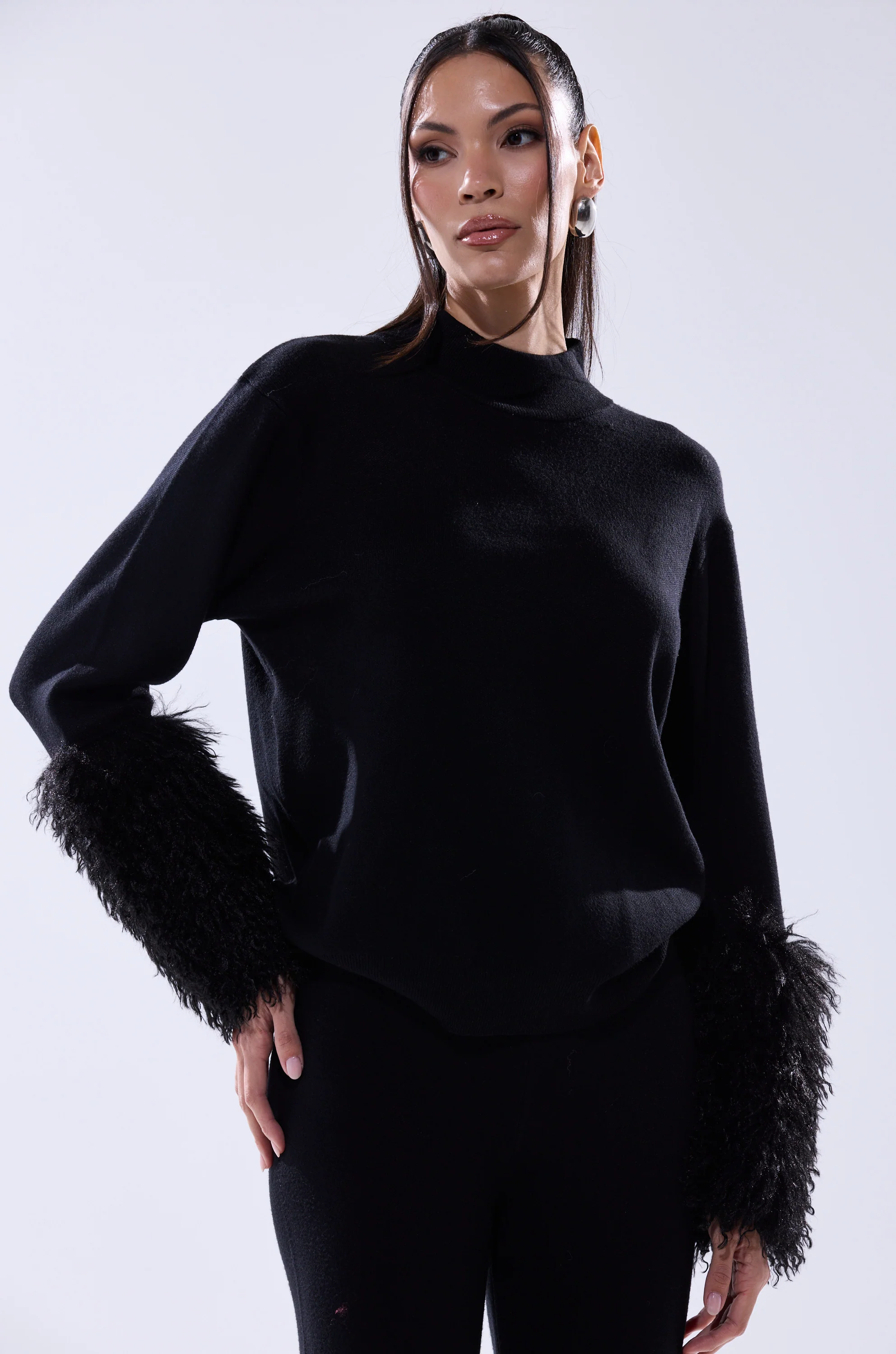 COZY VIBES SWEATER WITH FUR CUFF IN BLACK - Image 3