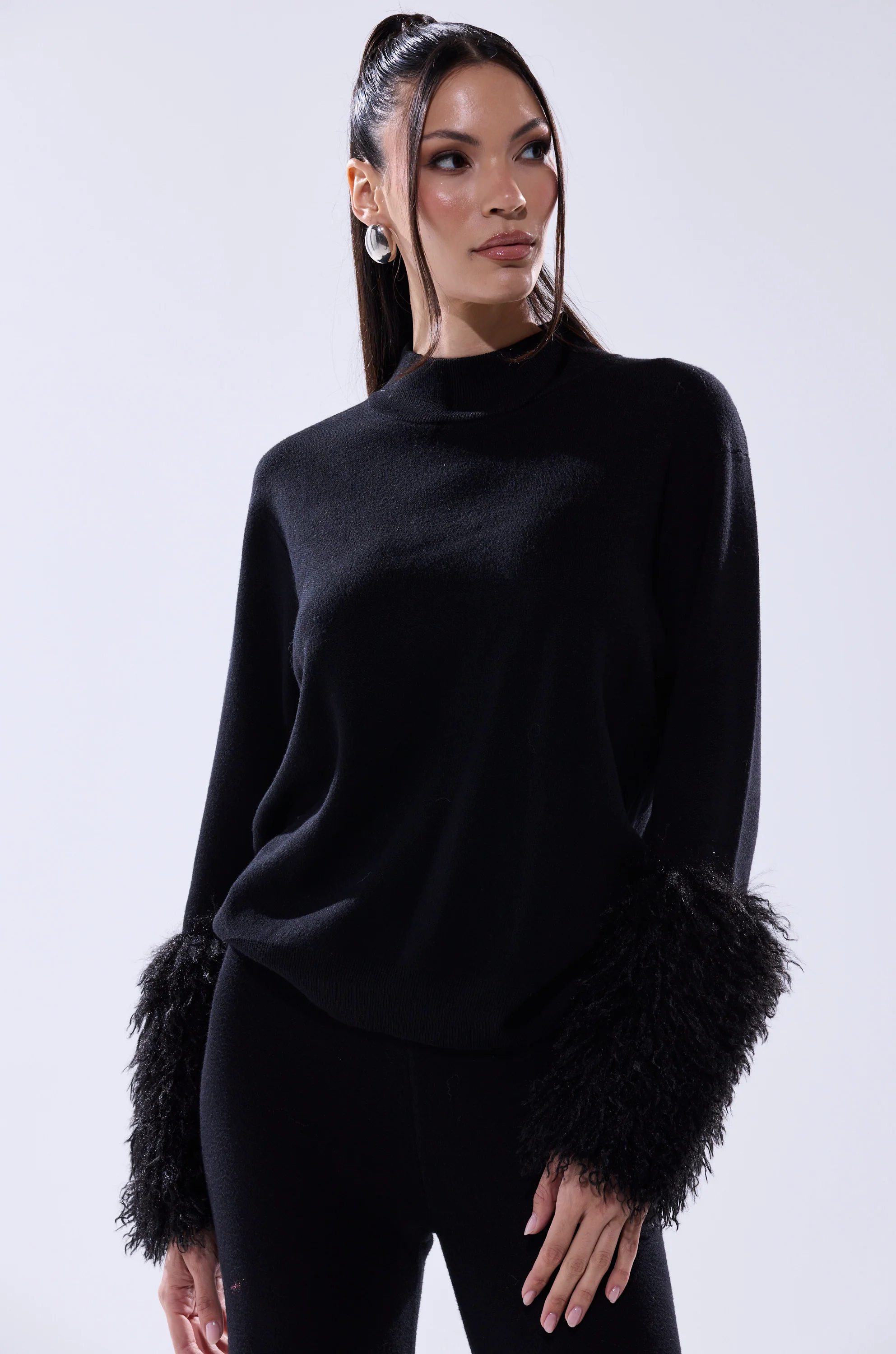 COZY VIBES SWEATER WITH FUR CUFF IN BLACK - Image 4