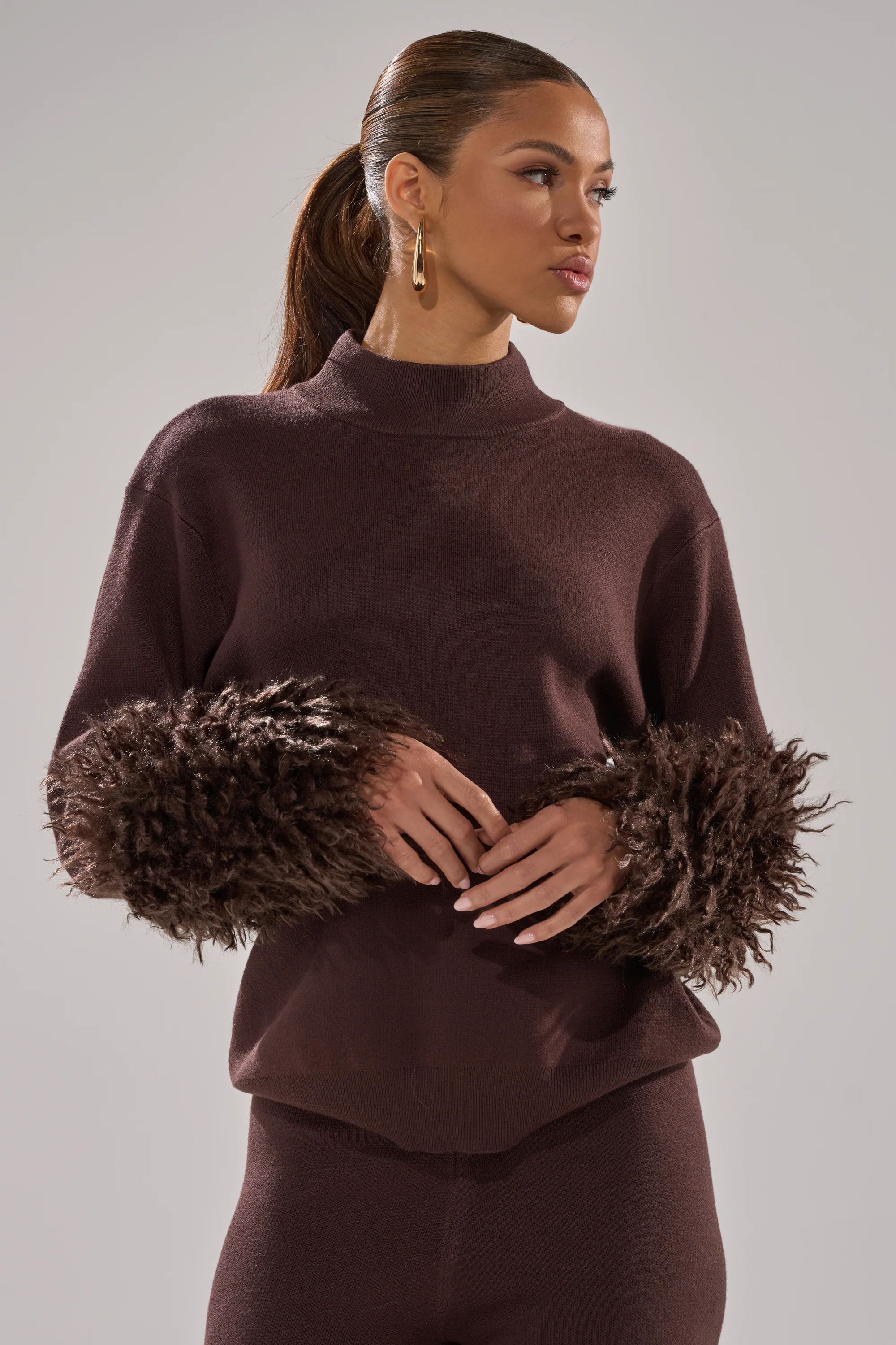 COZY VIBES SWEATER WITH FUR CUFF IN BROWN - Image 4