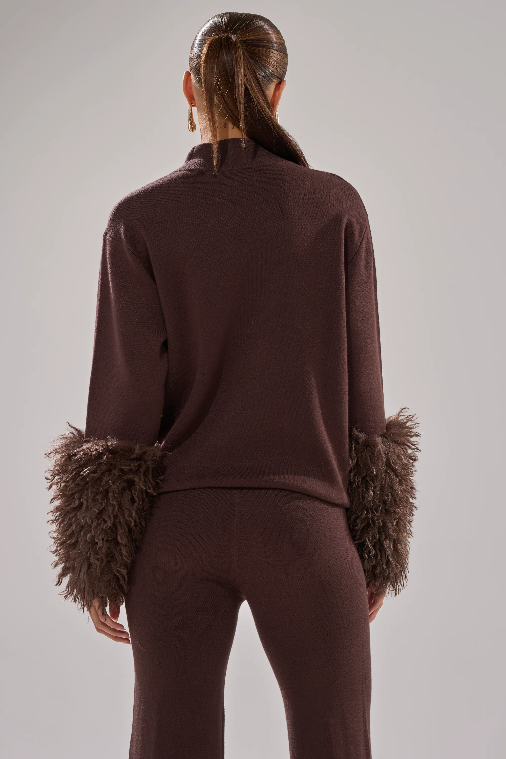 COZY VIBES SWEATER WITH FUR CUFF IN BROWN - Image 6