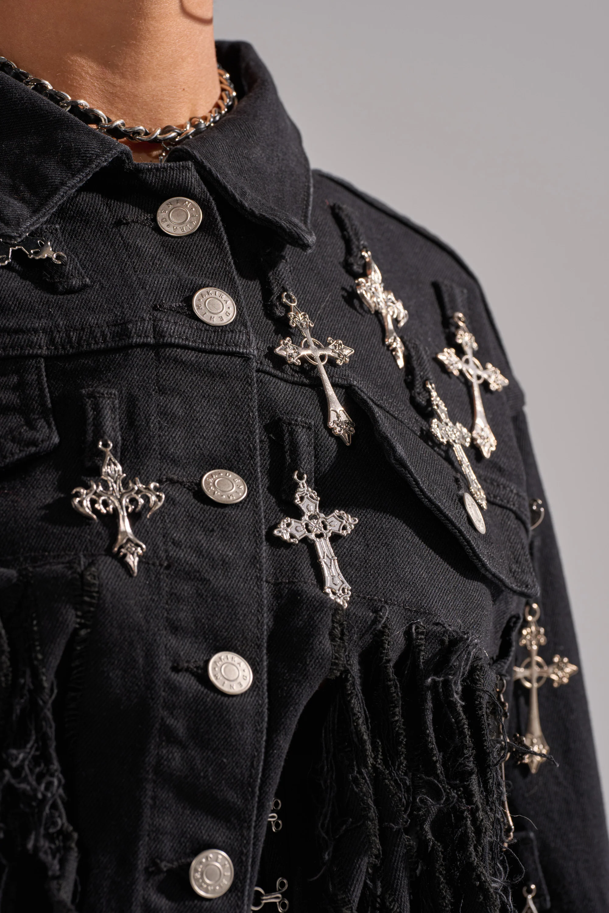 CROSS MY HEART ULTRA CROP DENIM JACKET - Image 10