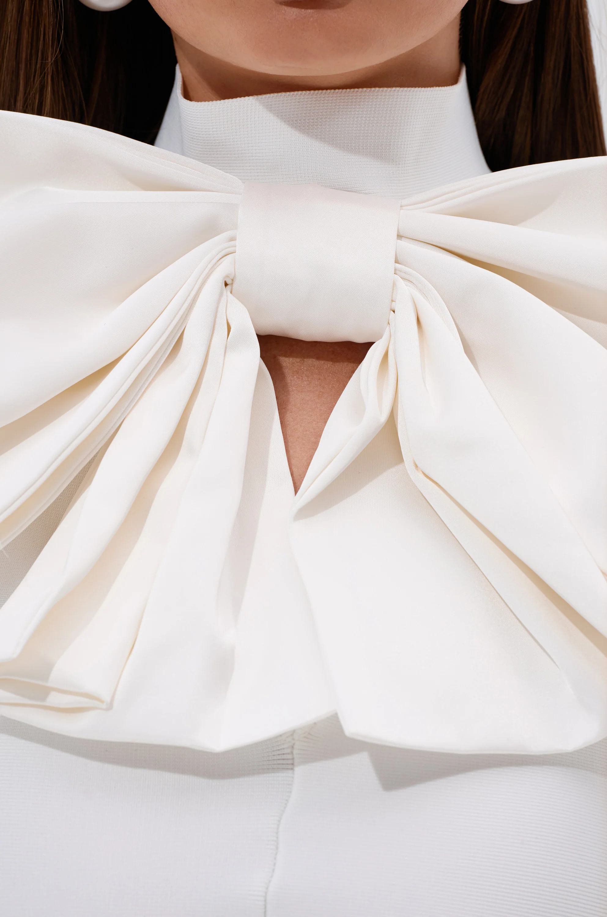 CUTIE BOW TOP IN WHITE - Image 8