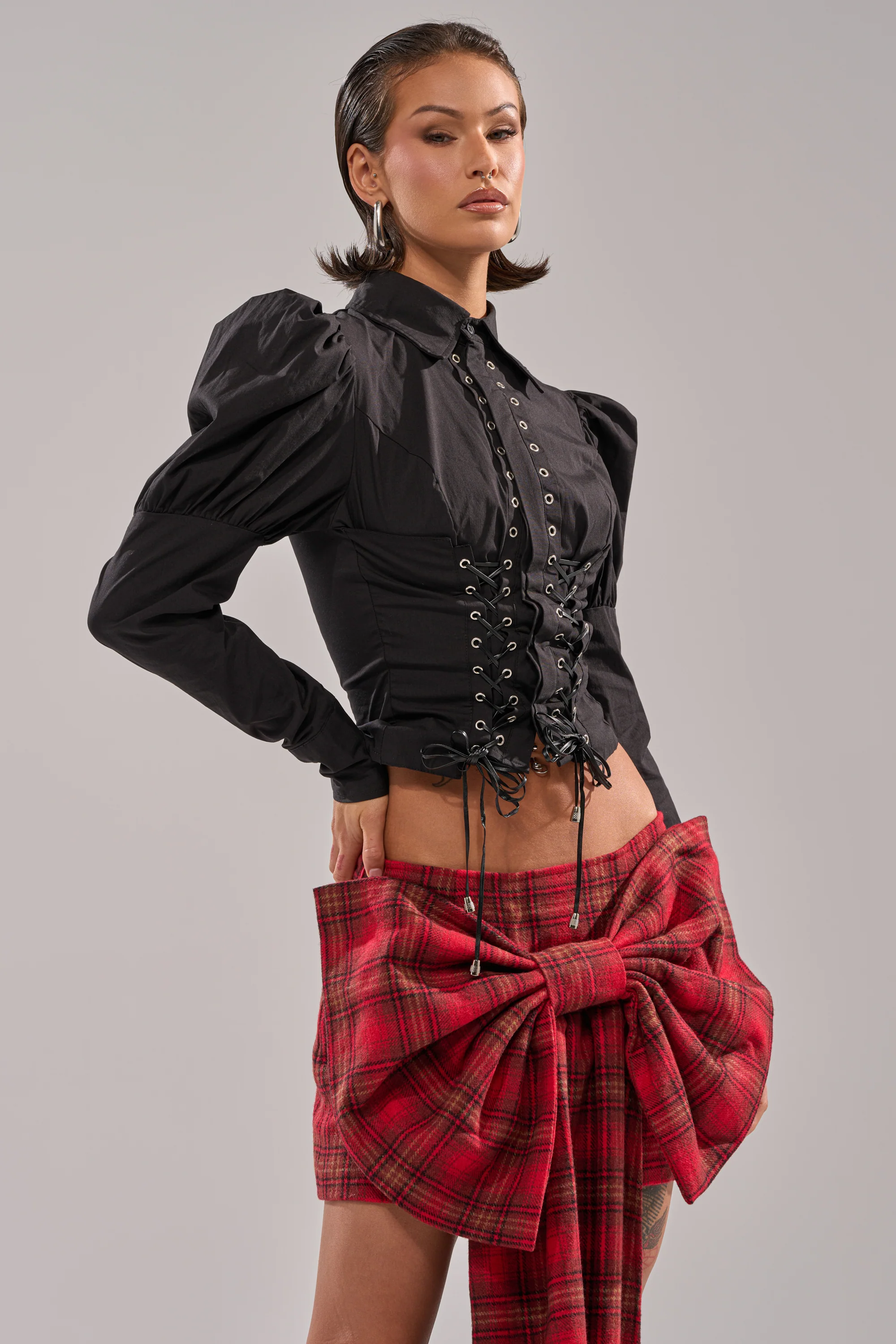 DAKOTA LACE UP BUTTON-DOWN BLOUSE IN BLACK - Image 5