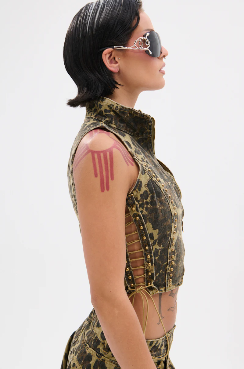 DARIA STUDDED CAMO SIDE LACE TOP - Image 4