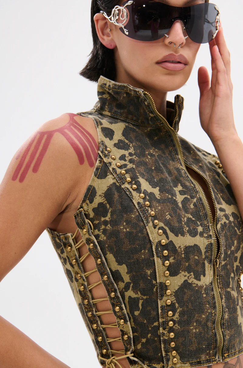 DARIA STUDDED CAMO SIDE LACE TOP - Image 8