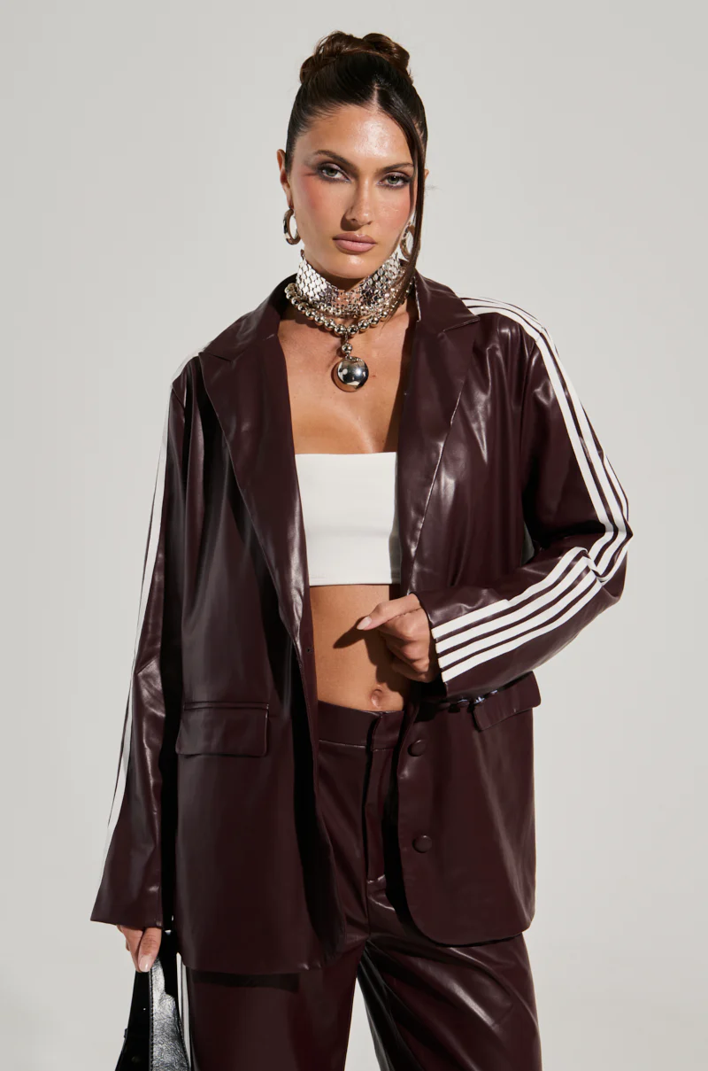 DAYTIME LOVIN OVERSIZED BLAZER IN BURGUNDY - Image 3