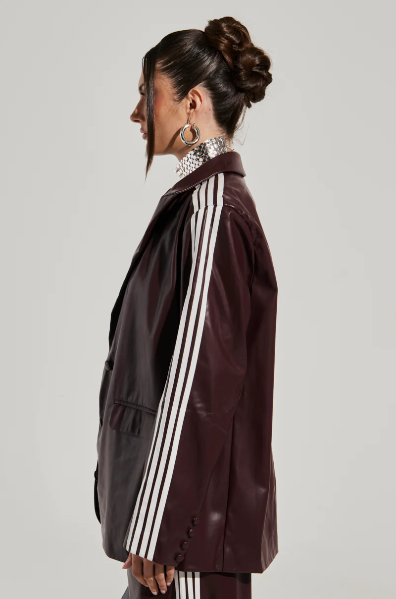 DAYTIME LOVIN OVERSIZED BLAZER IN BURGUNDY - Image 4