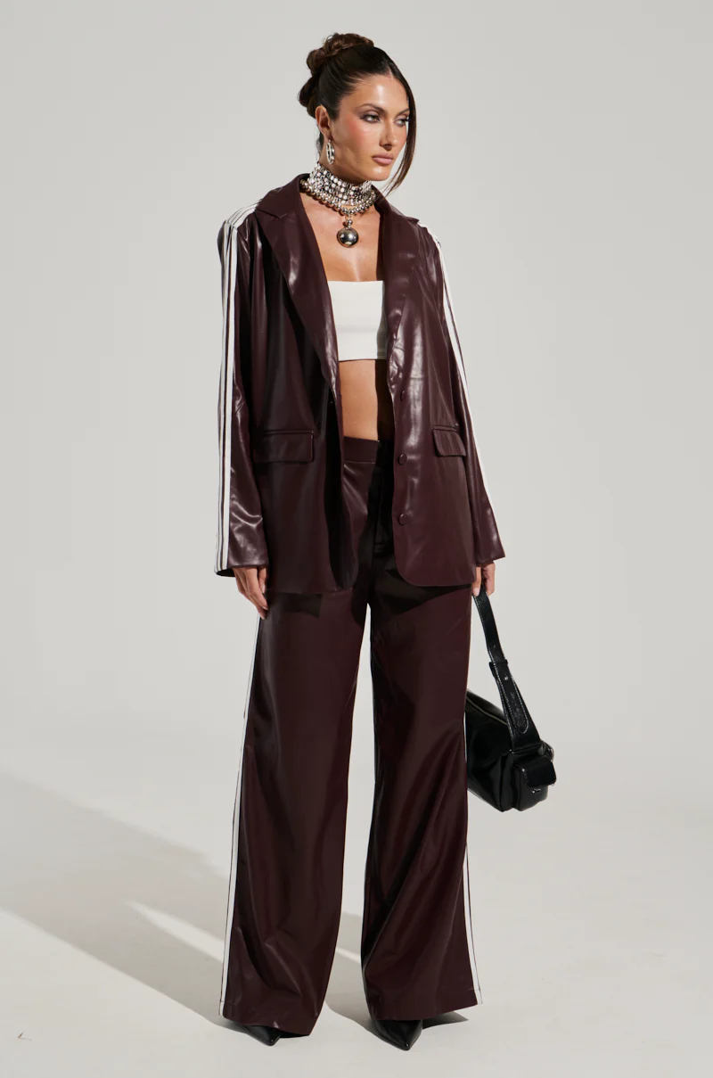 DAYTIME LOVIN OVERSIZED BLAZER IN BURGUNDY - Image 6