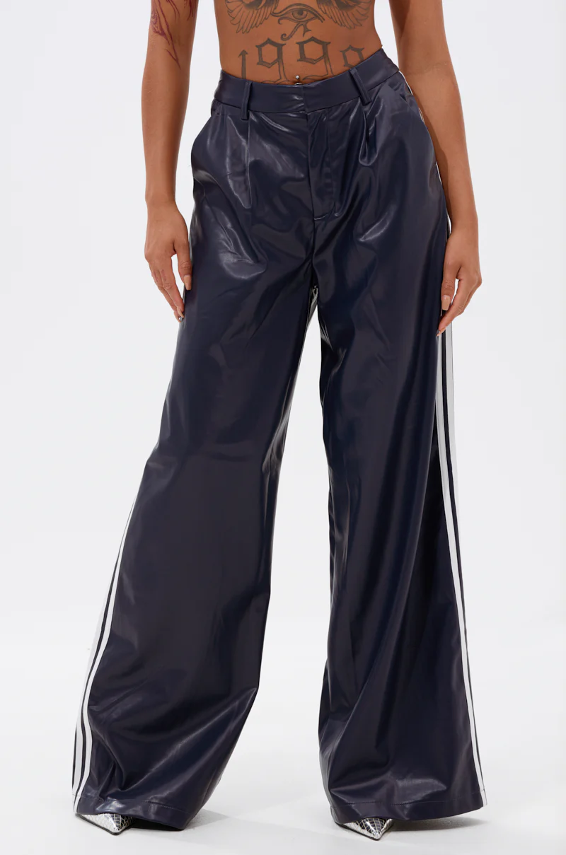 DAYTIME LOVIN TROUSER IN NAVY - Image 3