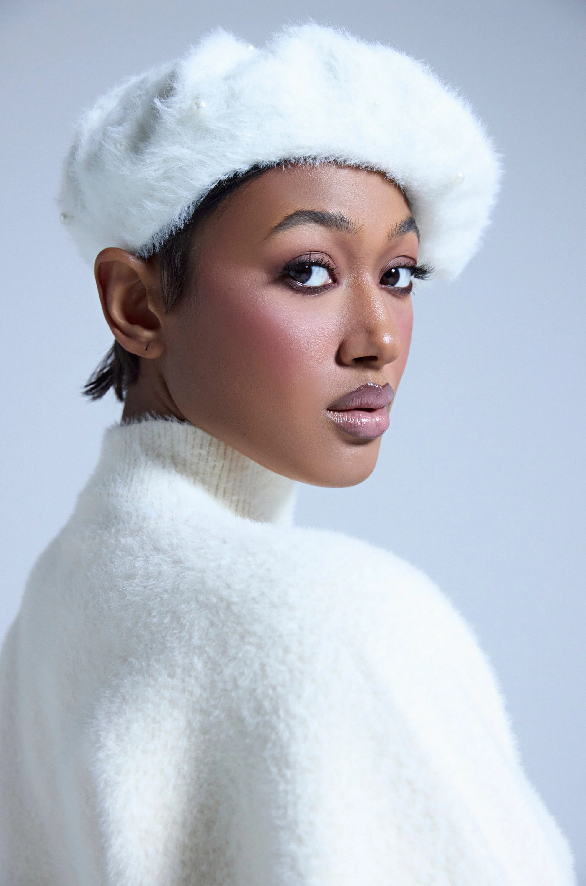 PEARLY WHITES FLUFFY BERET - Image 2