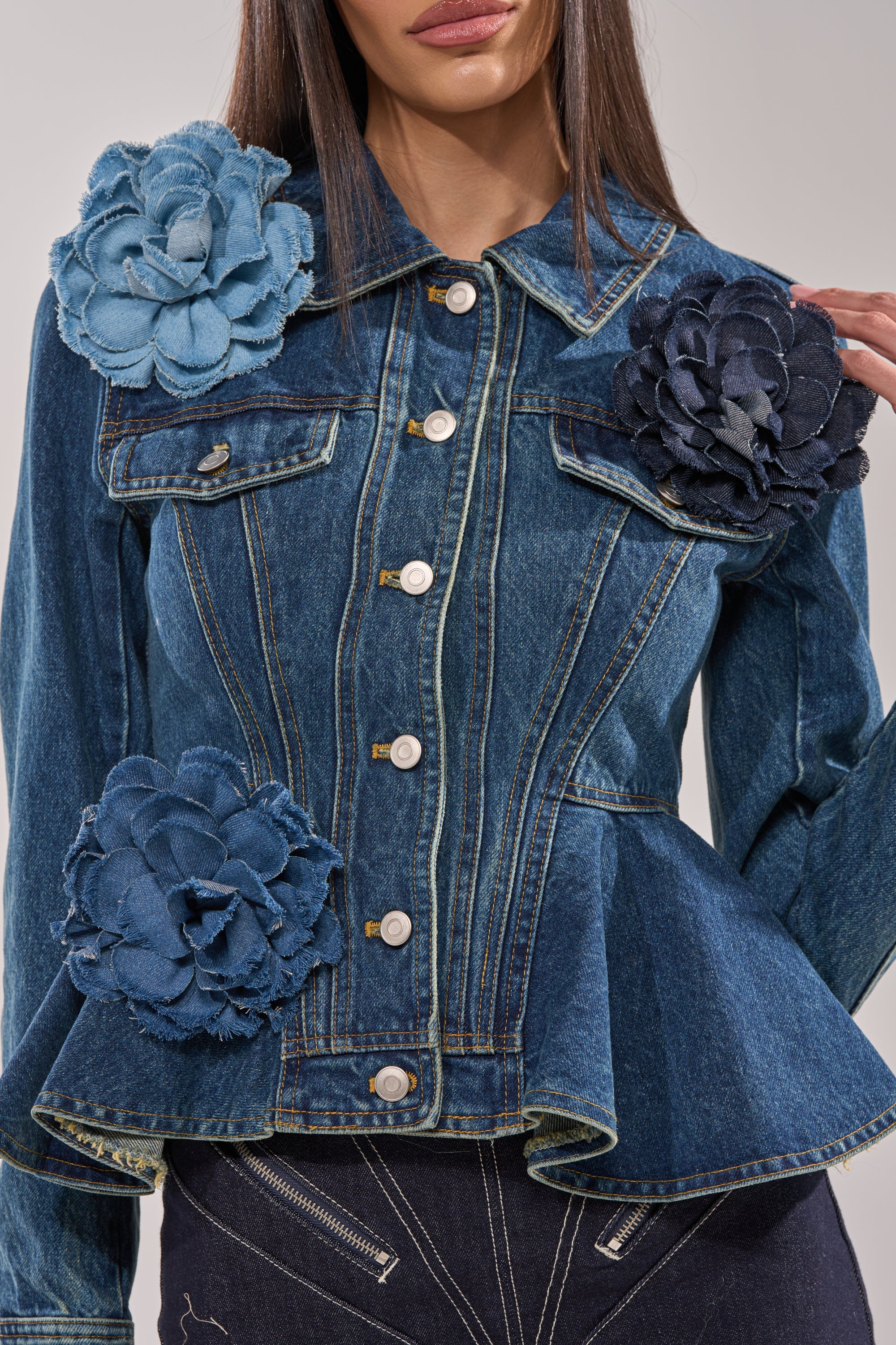 DENIM ERA BROOCH - Image 2