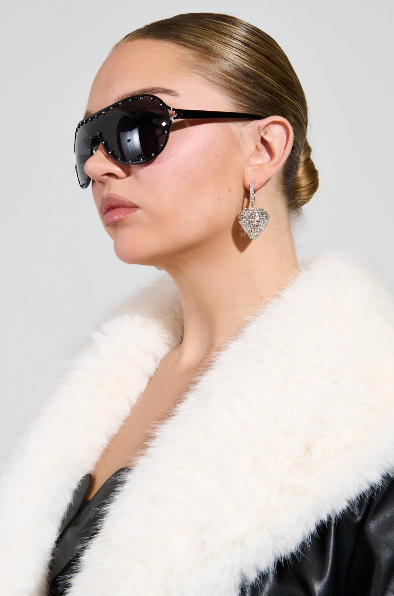 DIAMONDS ONLY EARRING - Image 2