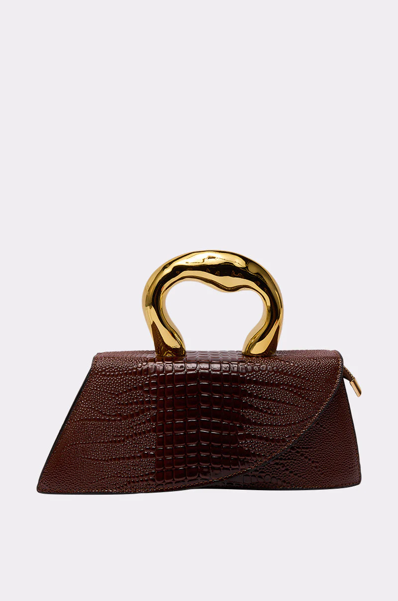 DOESNT DESERVE ME PURSE - Image 2