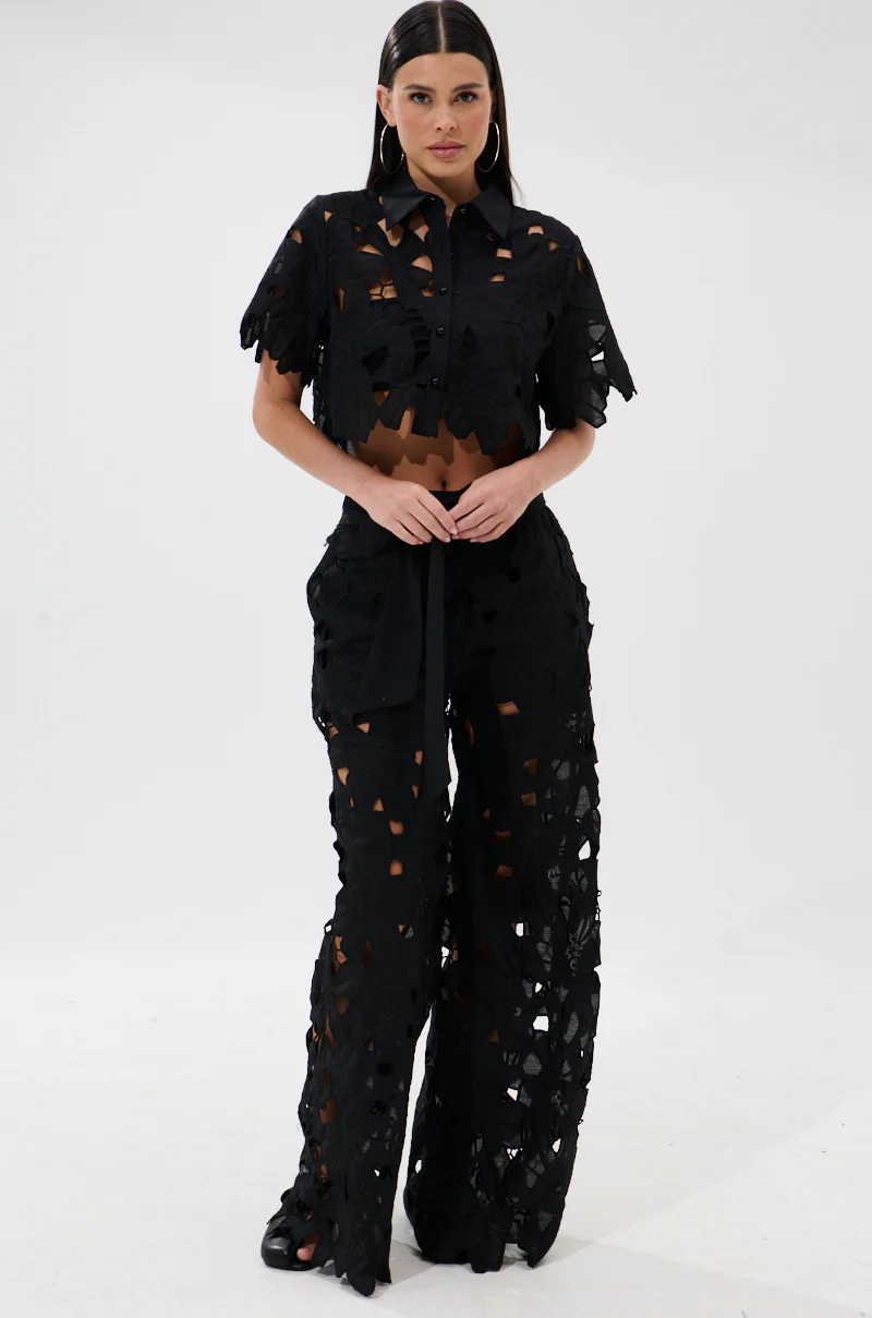 DOLLY FLORAL BUTTON DOWN BLOUSE - Image 8