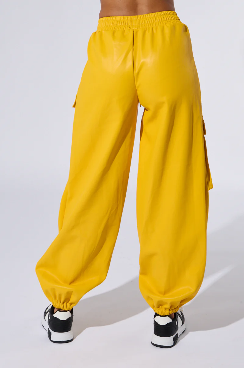 DONE WITH YOU JOGGER - Image 4