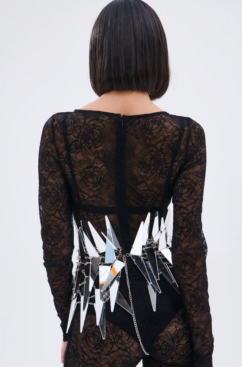 DONT GET CLOSE MIRROR BELT - Image 4