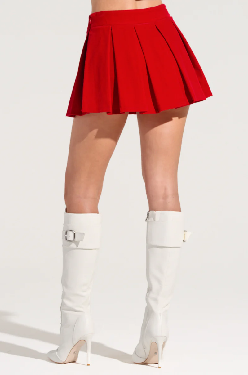 DONT LOOK BACK VELVET MINI SKIRT IN RED - Image 4
