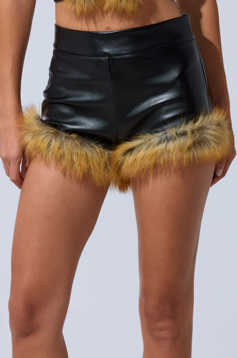 DONT TOUCH SHORT WITH FUR TRIM - Image 9