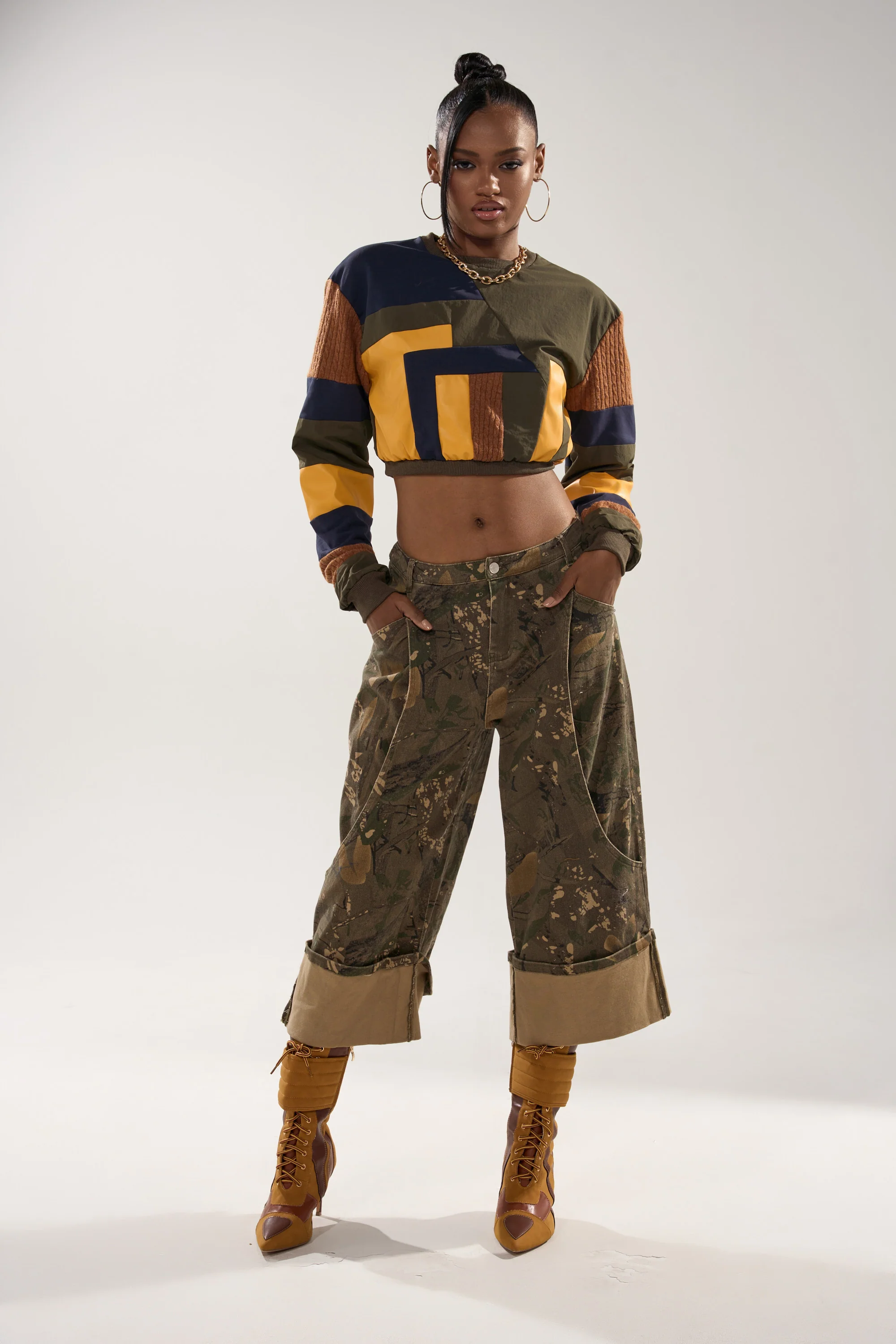 DORA COLOR BLOCKED CROP SWEATSHIRT - Image 6