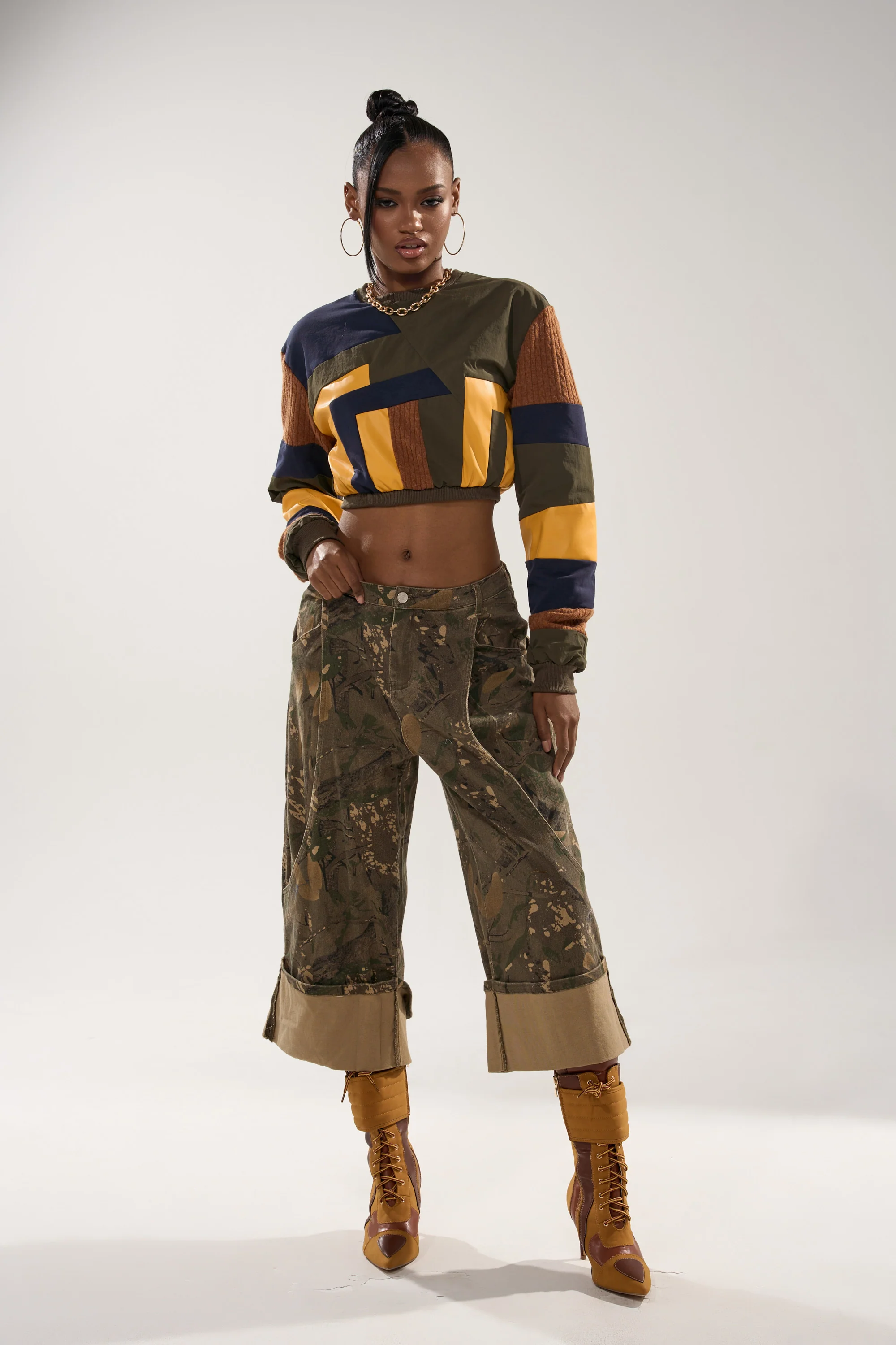 DORA COLOR BLOCKED CROP SWEATSHIRT - Image 7