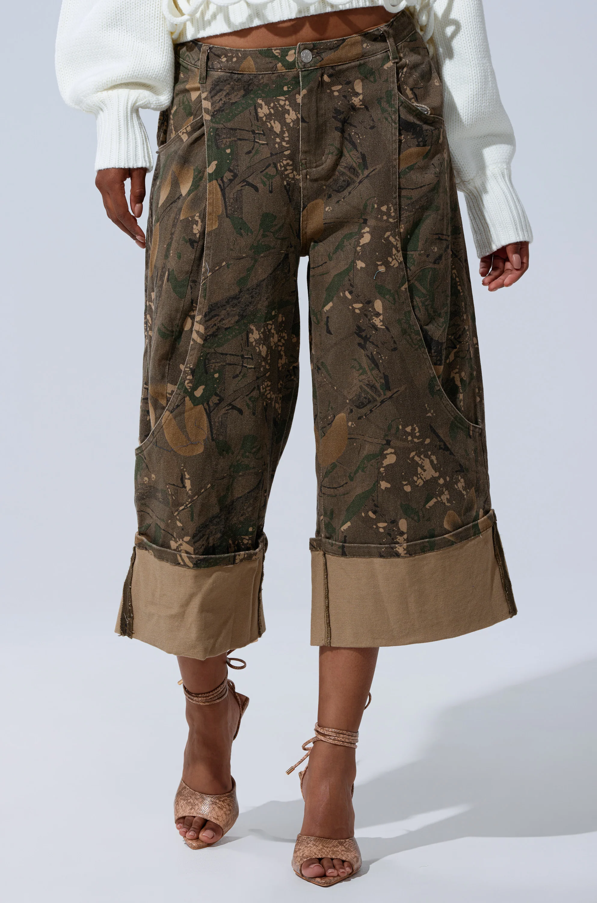 DOWN AND DIRTY CAMO BERMUDA SHORT