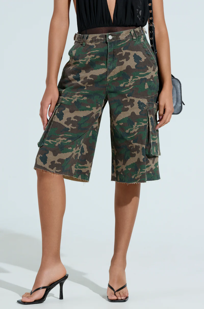 DOWN AND DIRTY CAMO BERMUDA SHORT - Image 2