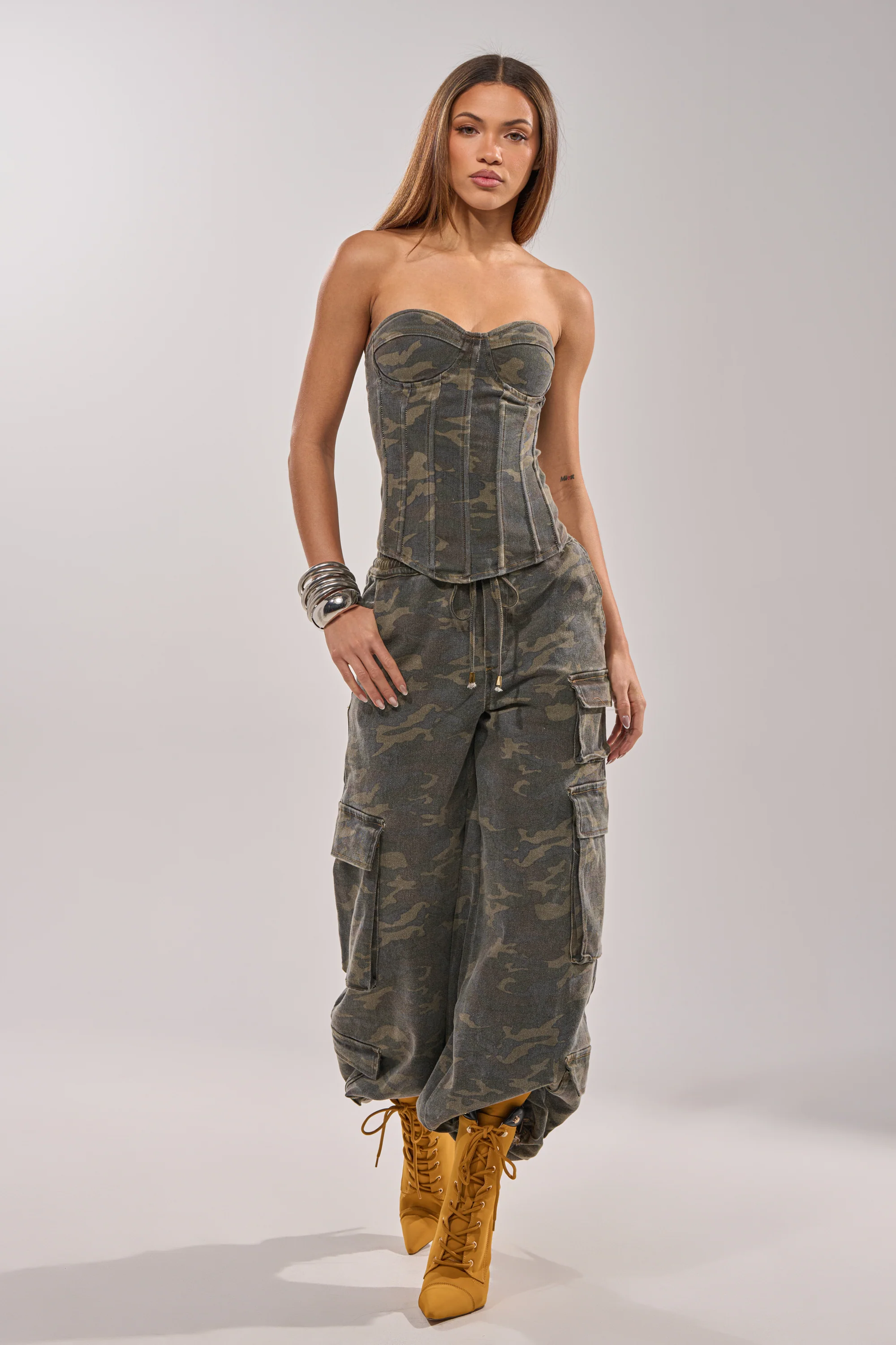 DOWN AND DIRTY CAMO CORSET - Image 5