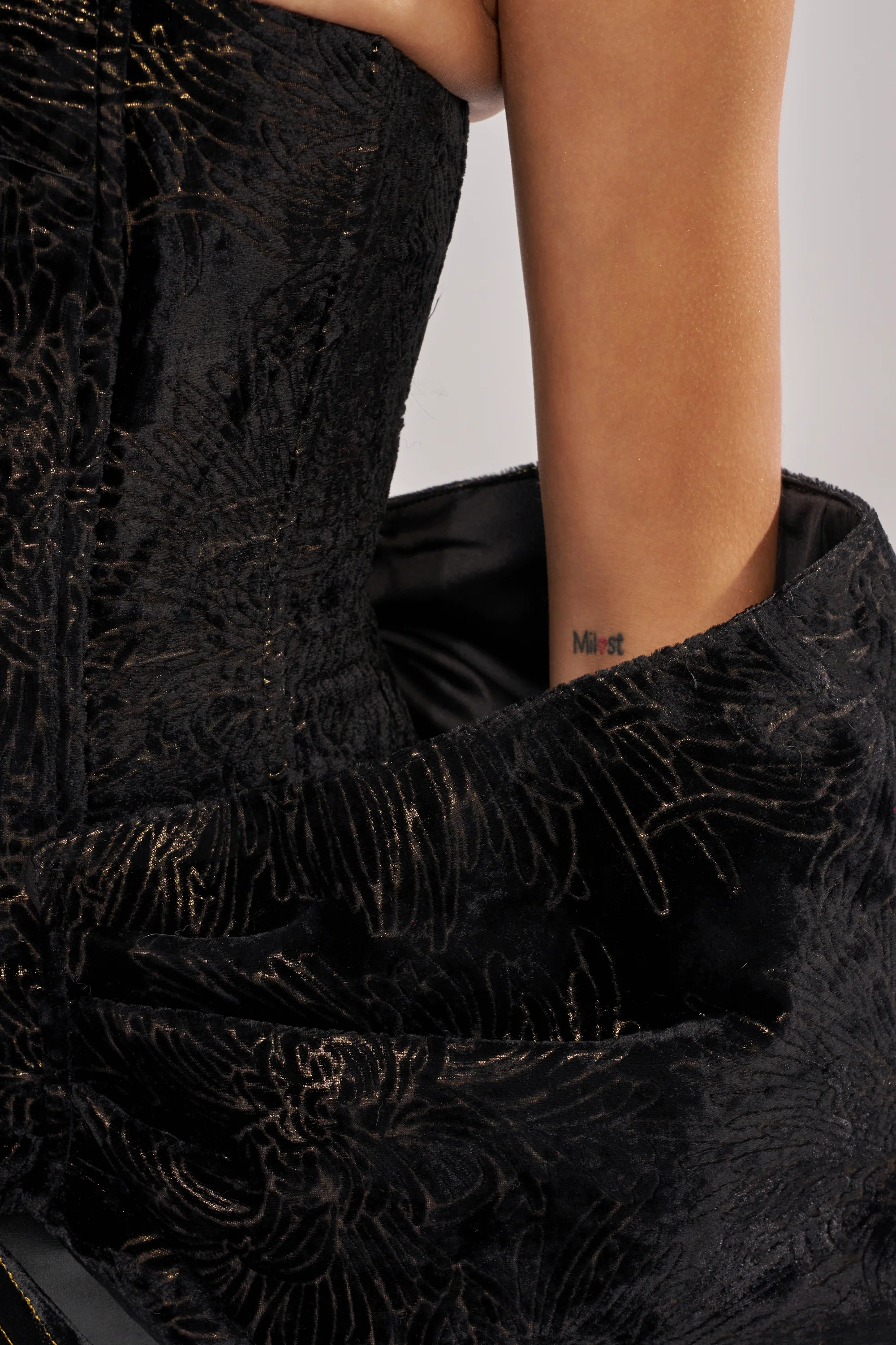 DRAMA CORSET IN BLACK - Image 10