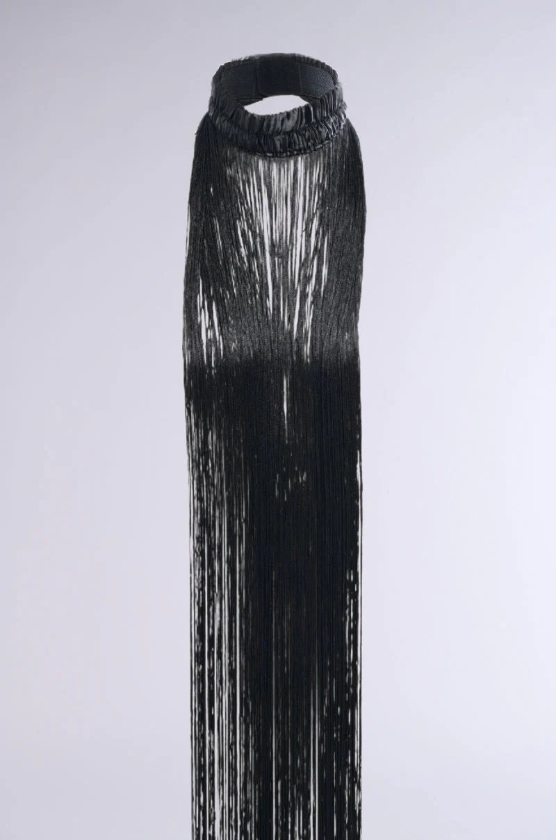 DRAMATIC LENGTHS FRINGE NECKLACE - Image 4