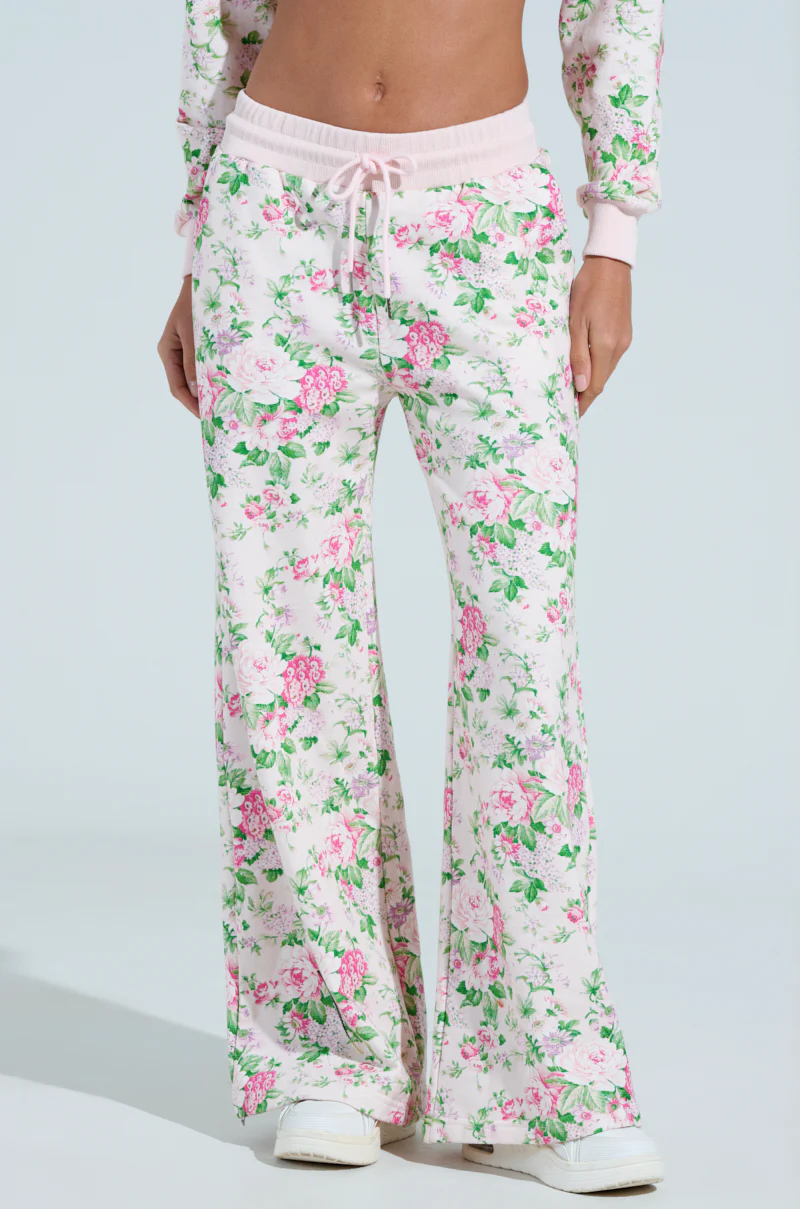 DREAMING OF SPRING SWEATPANTS - Image 3