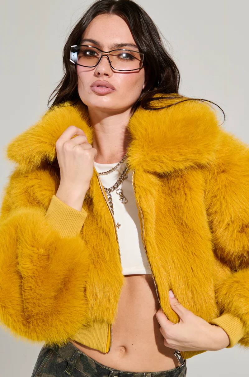 DREW FAUX FUR BOMBER IN YELLOW - Image 3