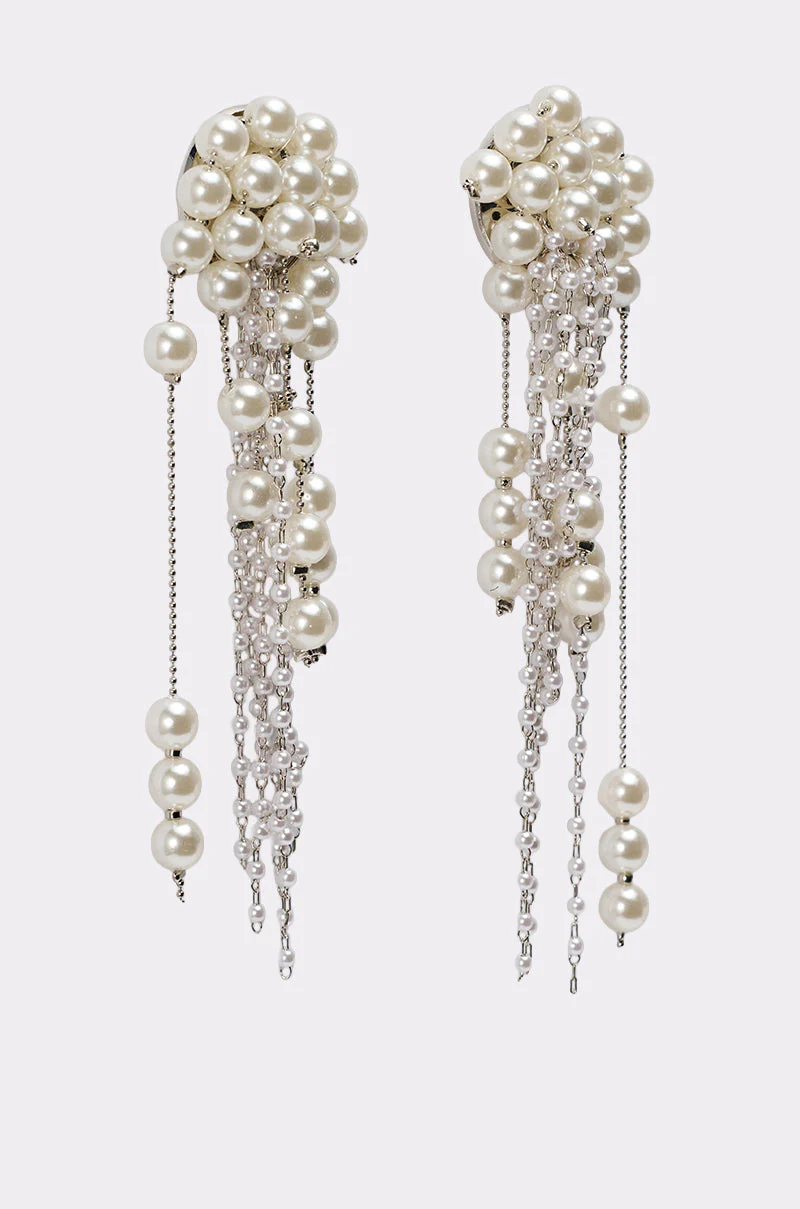 DRIPPIN IN PEARLS EARRING - Image 4