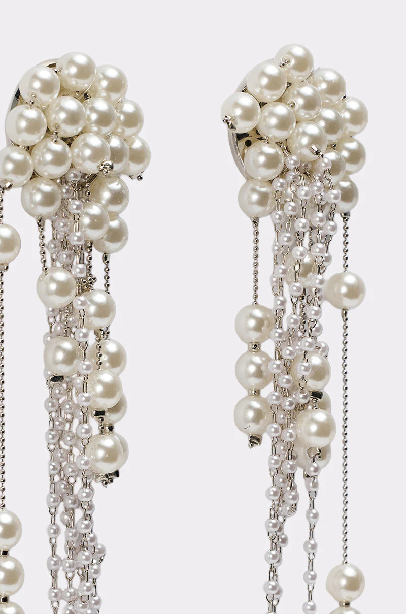 DRIPPIN IN PEARLS EARRING - Image 5