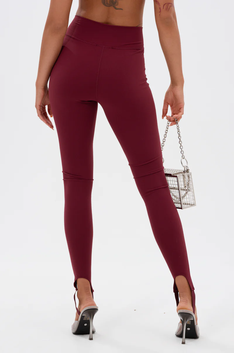 DRIVE ME CRAZY STIRRUP LEGGING IN BURGUNDY - Image 4