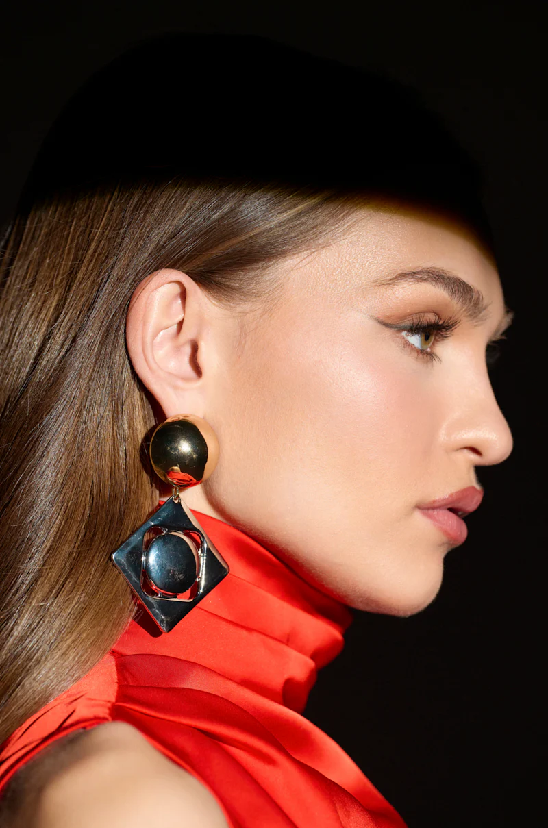 SQUARE UP EARRING IN SILVER - Image 2