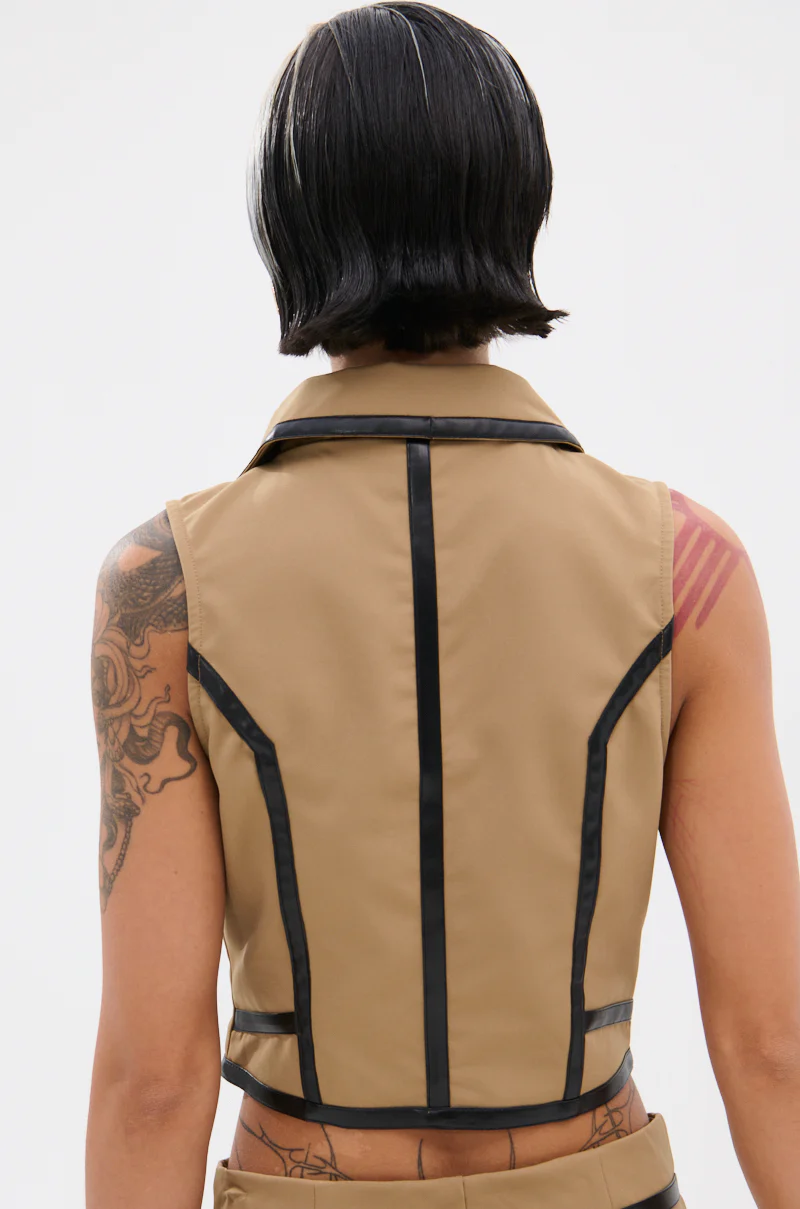 EAST HAMPTON VEST IN BROWN - Image 5