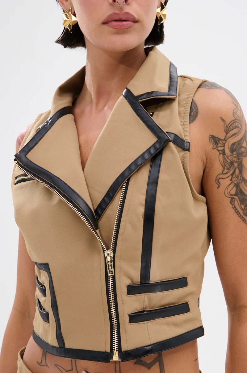 EAST HAMPTON VEST IN BROWN - Image 8