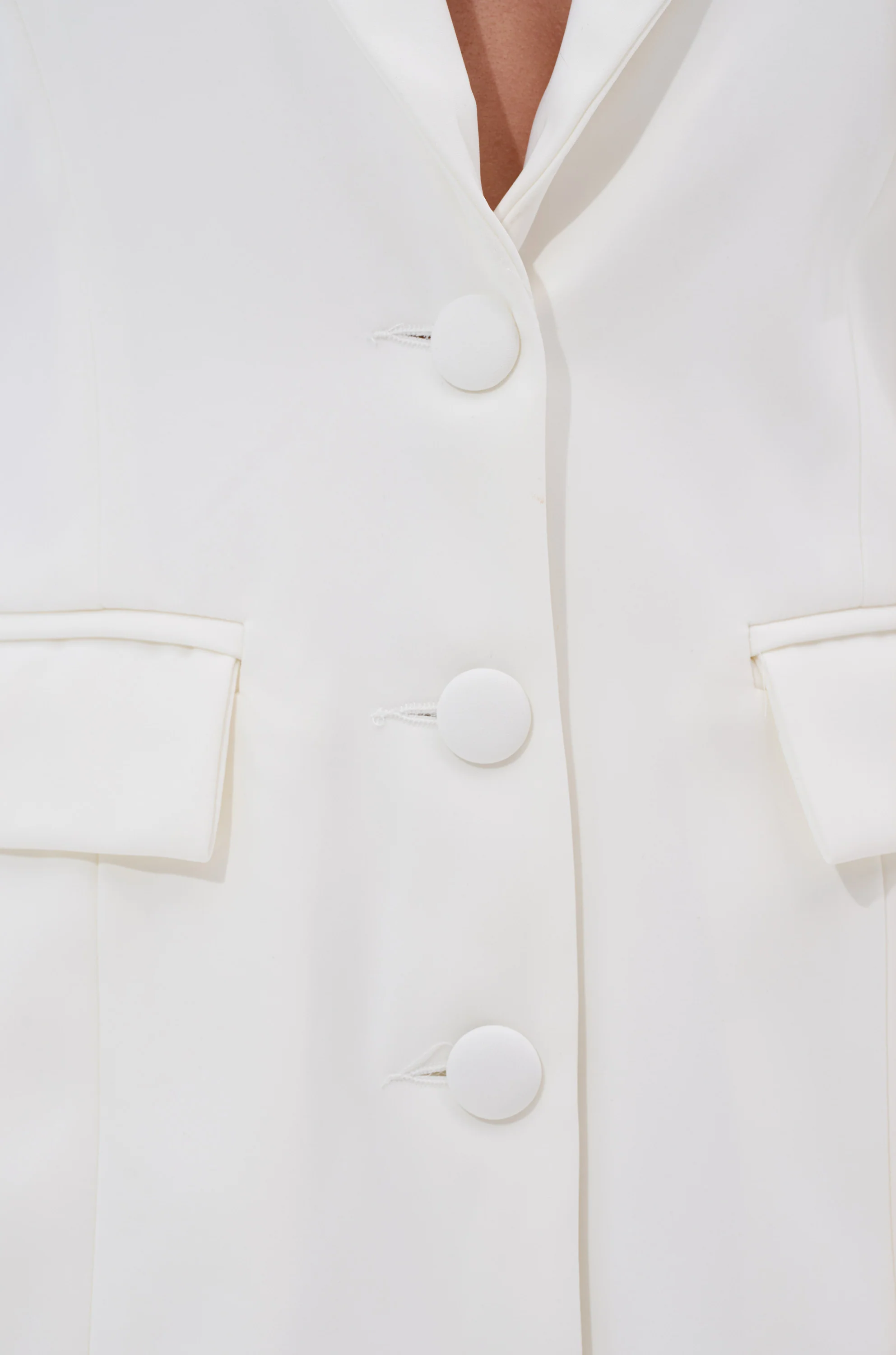 EASY BREEZY BACKLESS BLAZER - Image 7