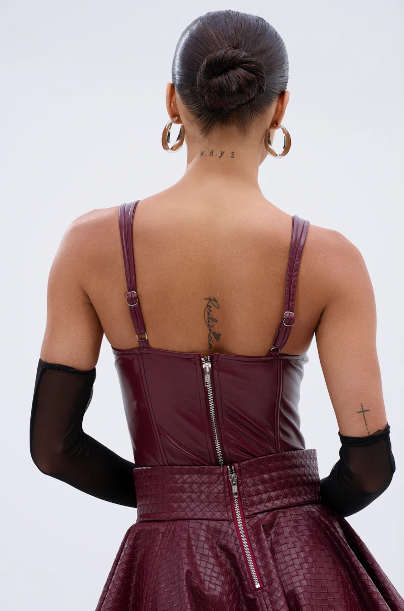 EASY LOVER BODYSUIT IN PLUM - Image 4