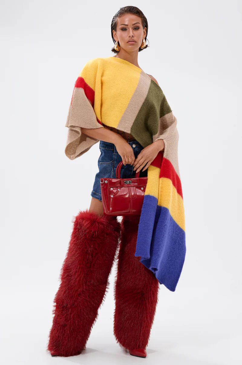 EASY LOVER CROP ABSTRACT SWEATER