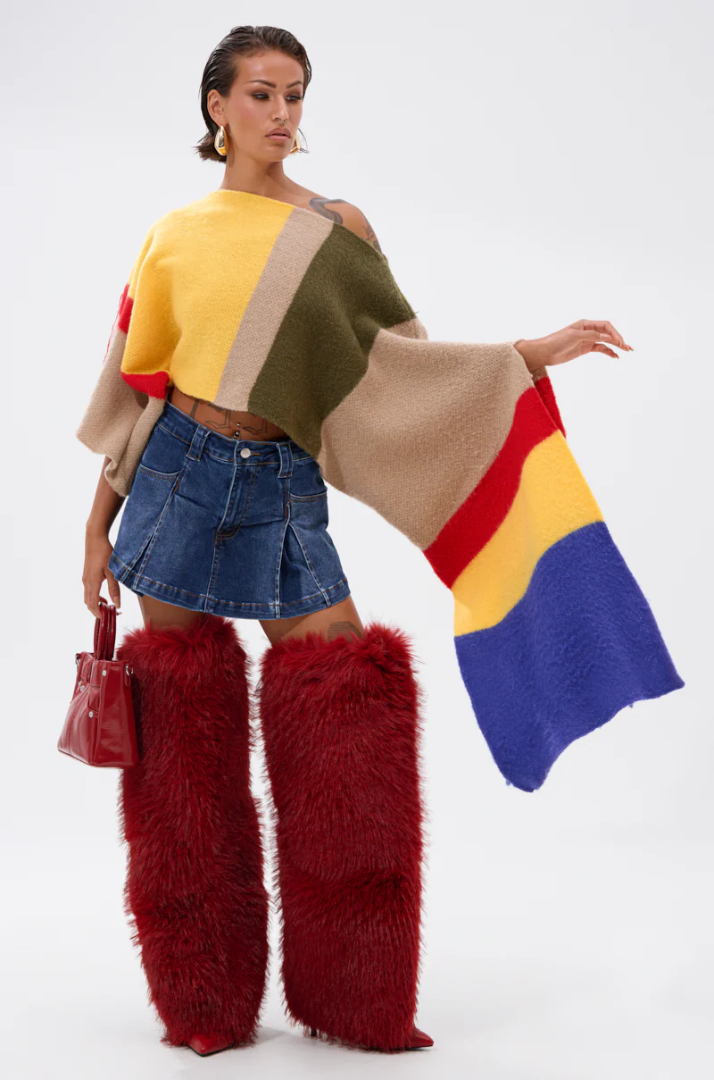 EASY LOVER CROP ABSTRACT SWEATER - Image 8