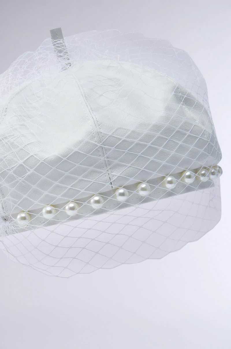 EDITORIAL BERET - Image 5