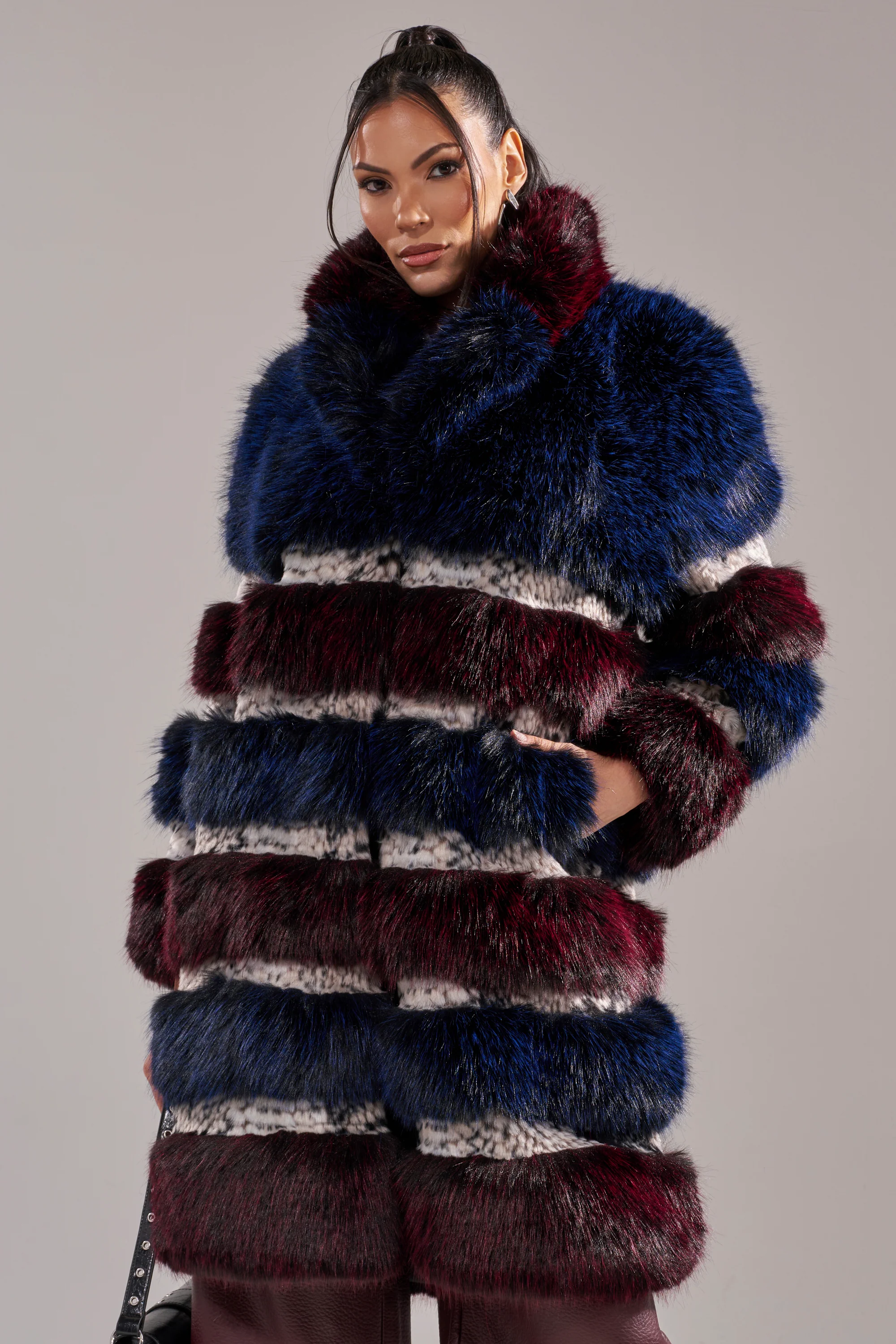 EGO PANELED FAUX FUR COAT - Image 3