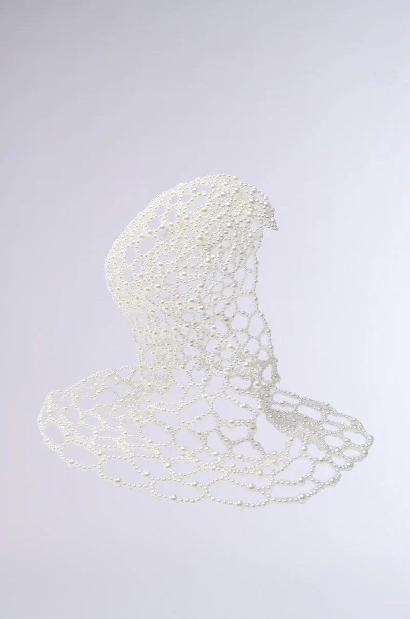 ELEGANT VIBES PEARL HEADPIECE - Image 6