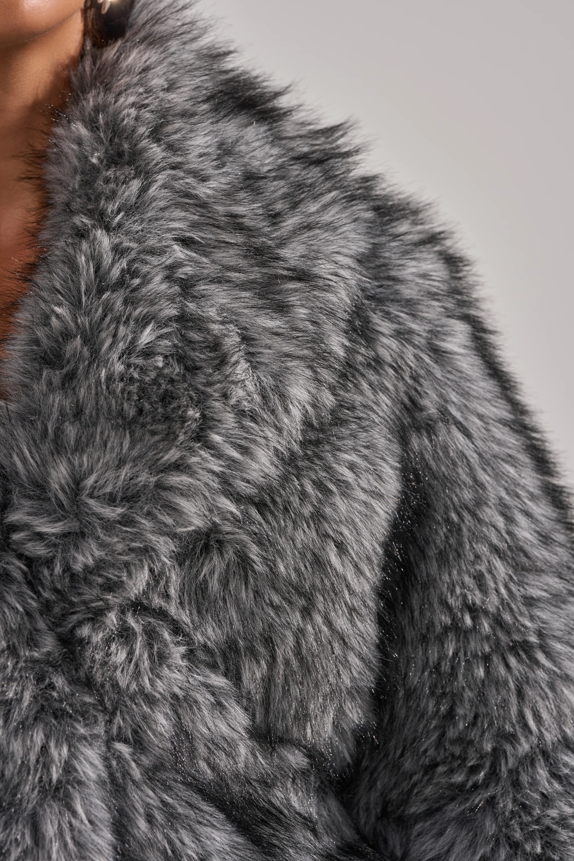 ELIXIR PANELED FAUX FUR IN GREY - Image 9