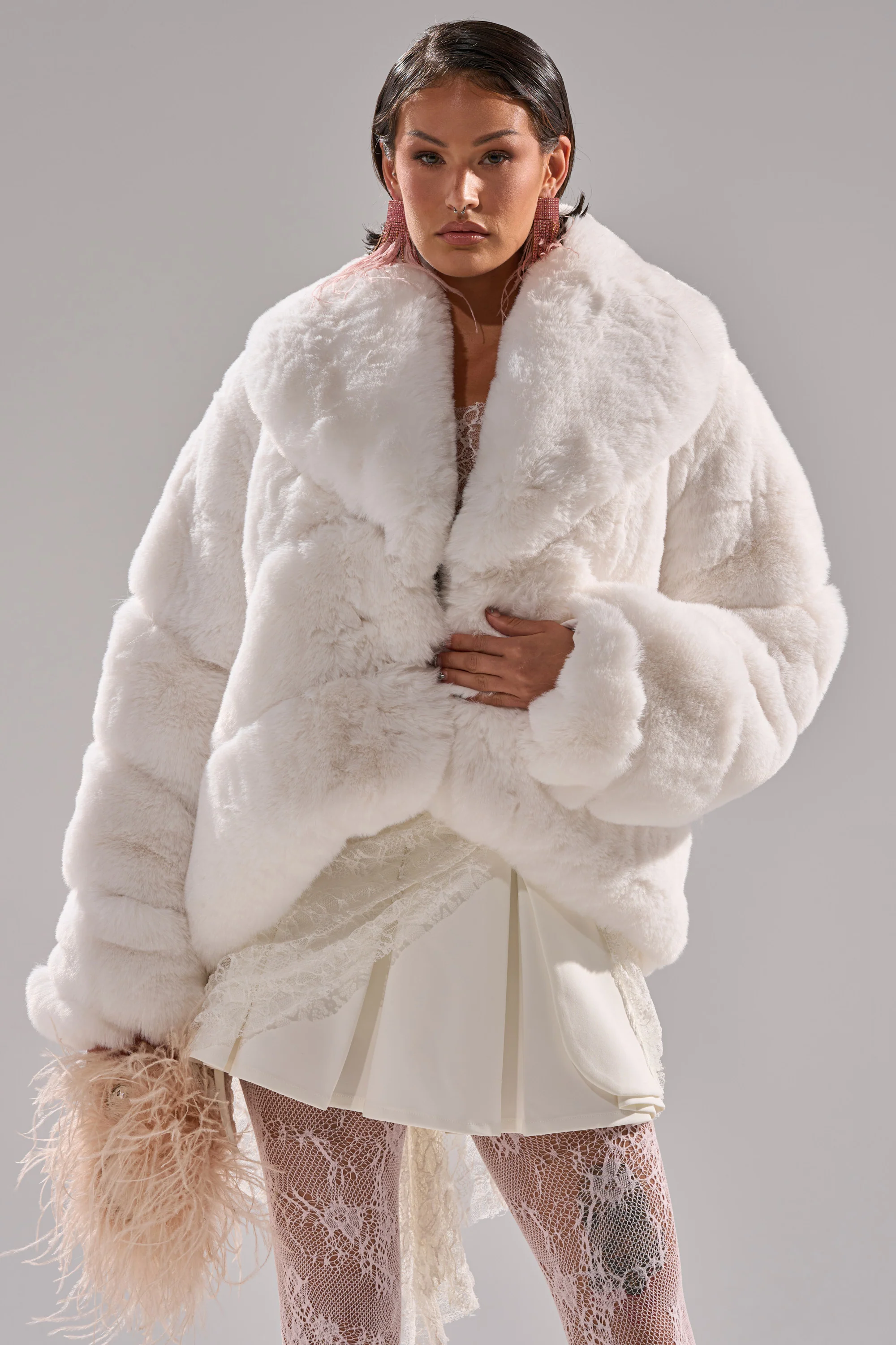 ELIXIR PANELED FAUX FUR IN WHITE - Image 4