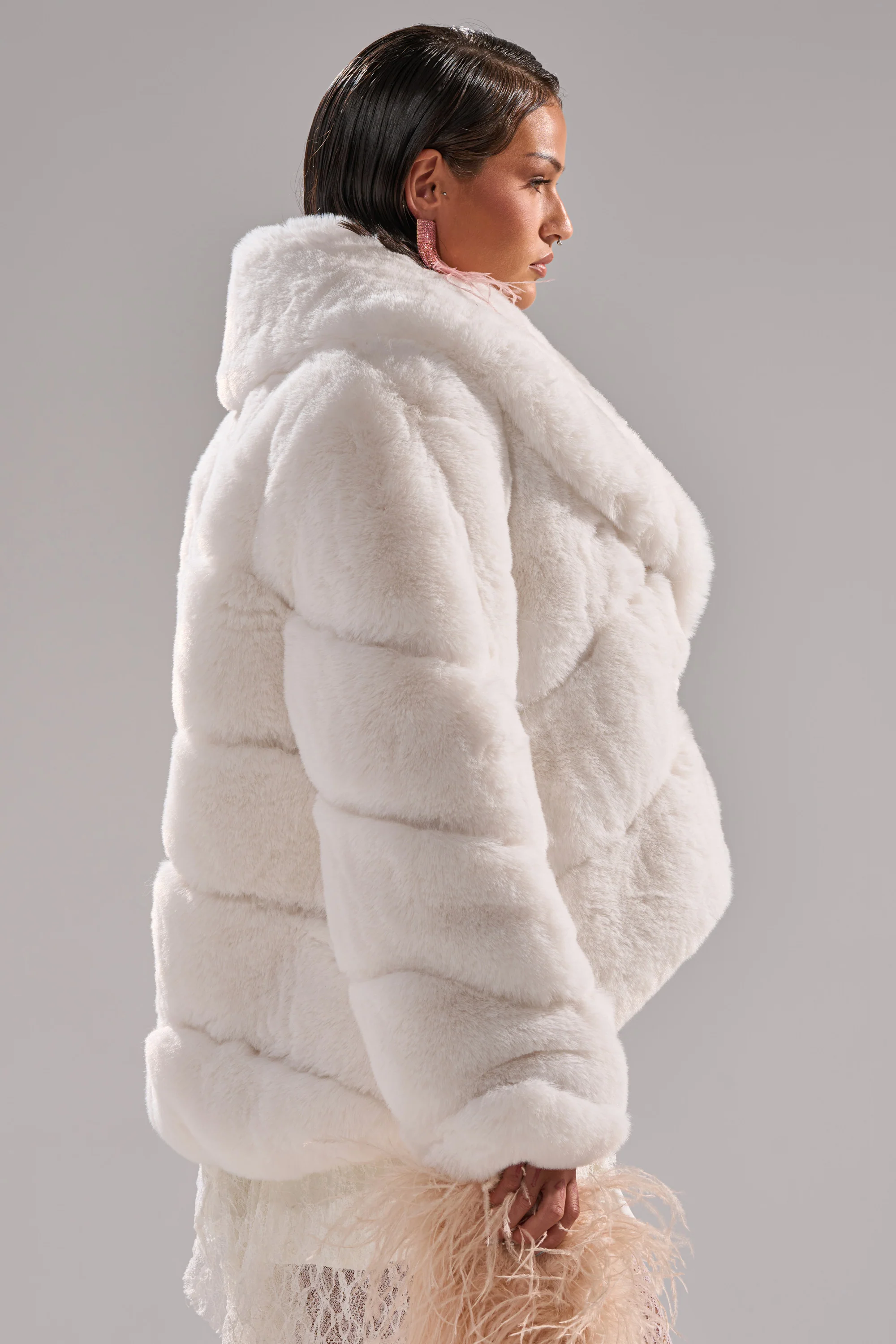 ELIXIR PANELED FAUX FUR IN WHITE - Image 6