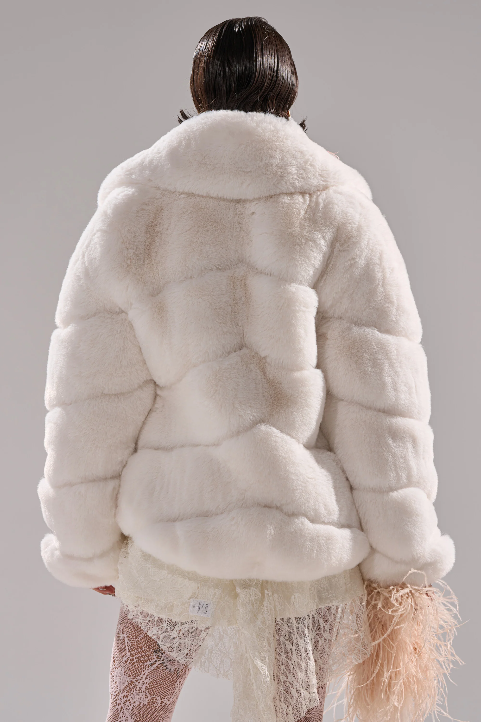 ELIXIR PANELED FAUX FUR IN WHITE - Image 7