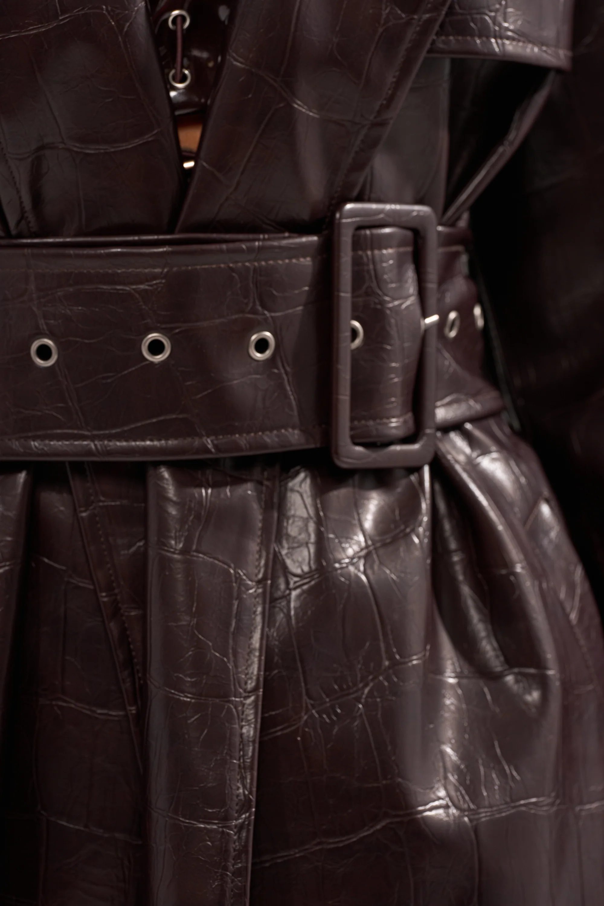 EMBOSSED CROC TRENCH - Image 10